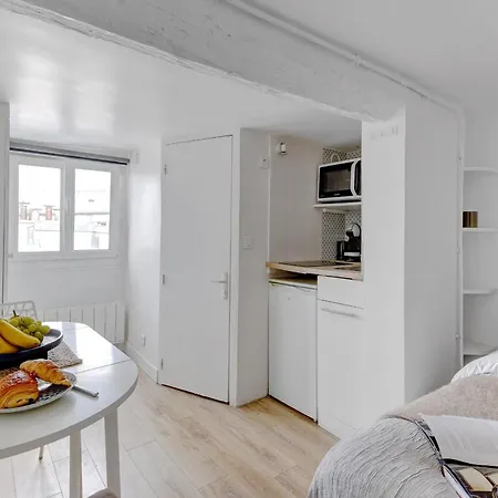 Charming - Steps From Le Marais & Montorgueil 파리